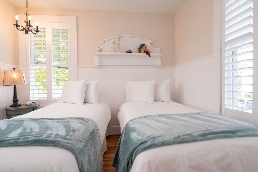 Marginal Way House Hotel - photo 17