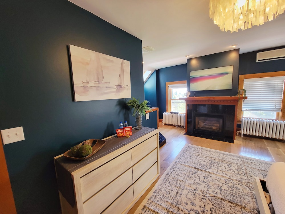 Historic GG Barnum Mansion by Heirloom Boutique Collection - photo 25