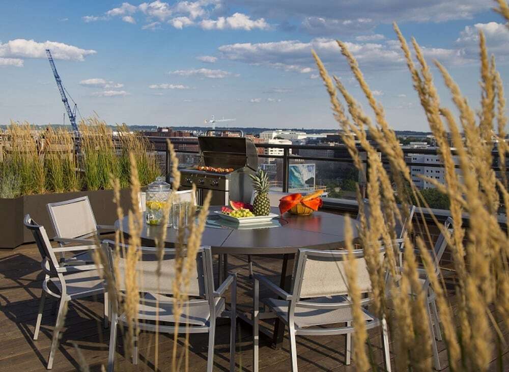 Meridian at Pentagon City by Global Luxury Suites - photo 9
