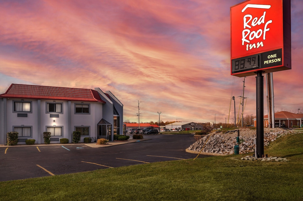 Red Roof Inn Greencastle South Cloverdale - photo 5