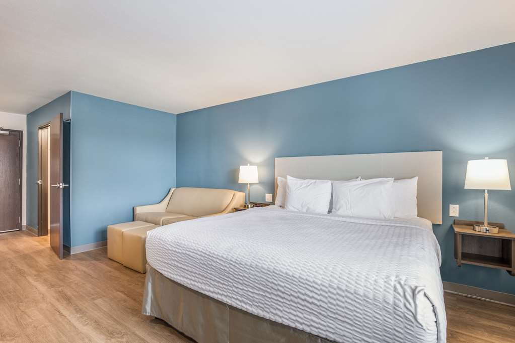 WoodSpring Suites Chicago Midway - photo 13