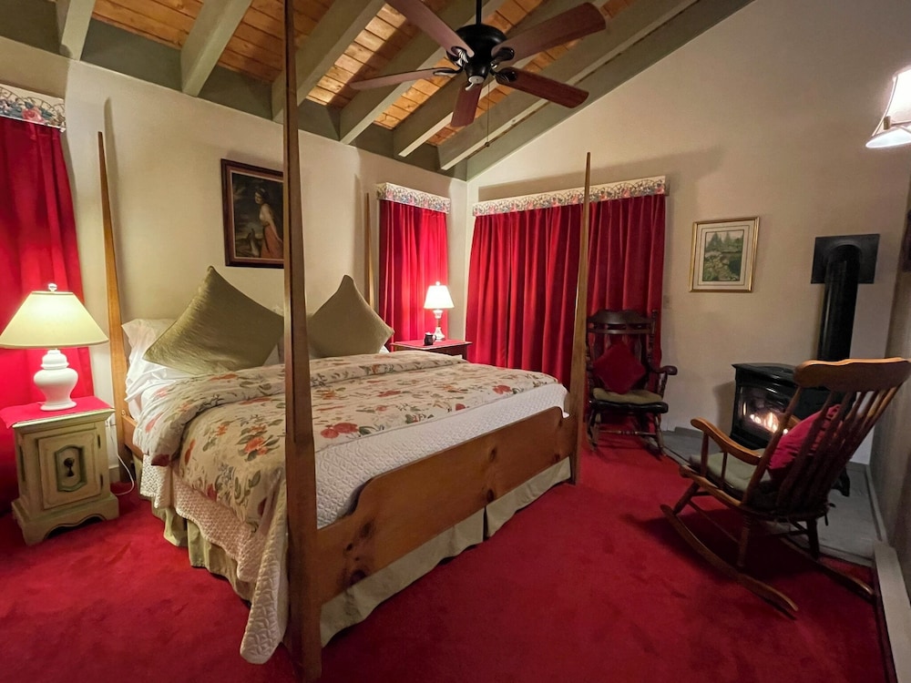 Deerhill Inn - photo 88
