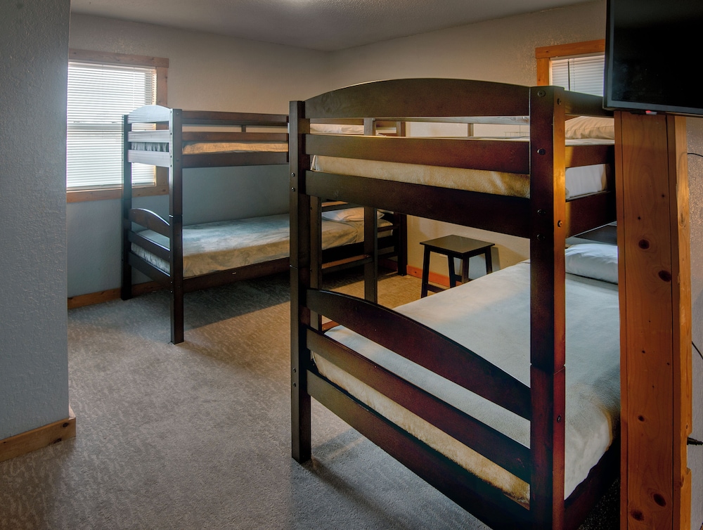 Rustic Inn - photo 8