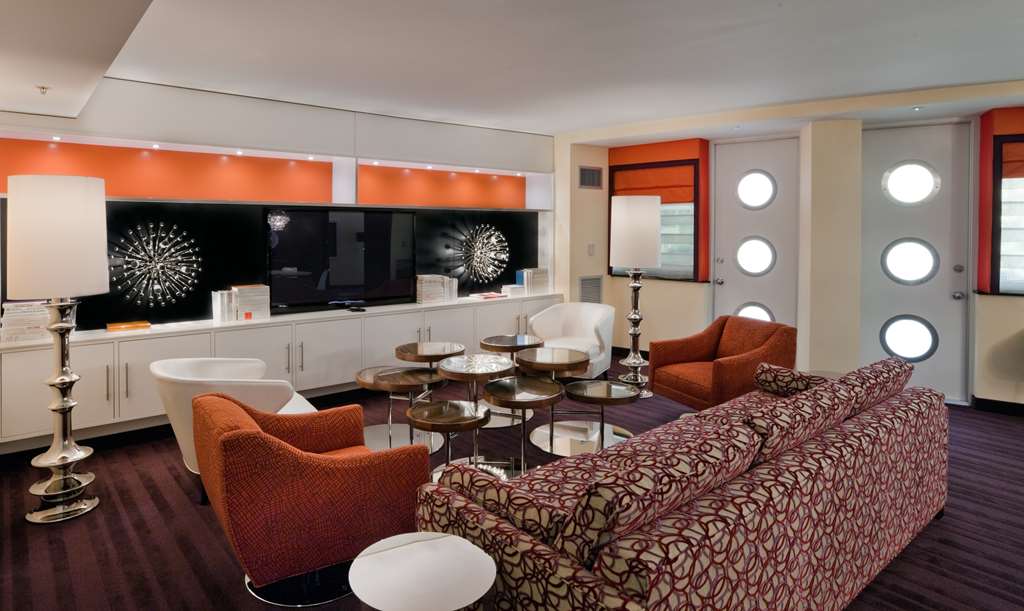 Washington Plaza Hotel - photo 17