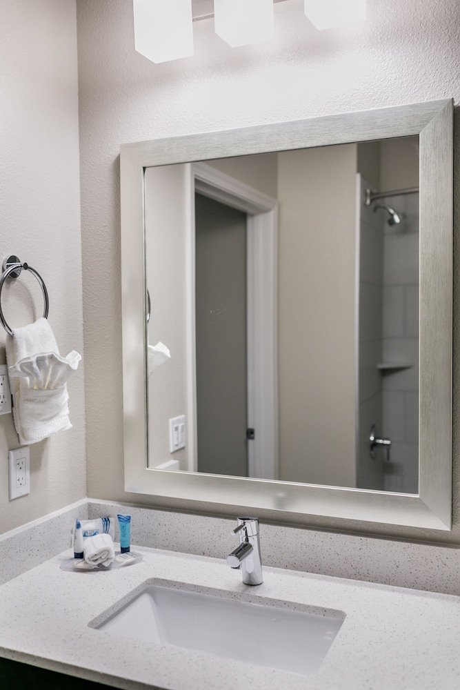Hotel Siri Downtown Paso Robles - photo 38