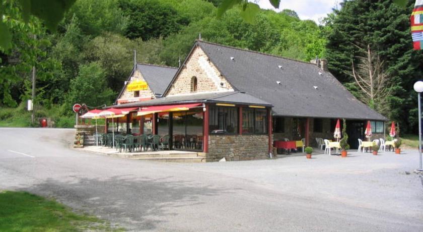 Camping Les Couesnons — 4-Star Luxury Hotel in Roz-Sur-Couesnon, France