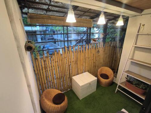 Shubhlaxmi Studio Apartment with sit out Linking rd
