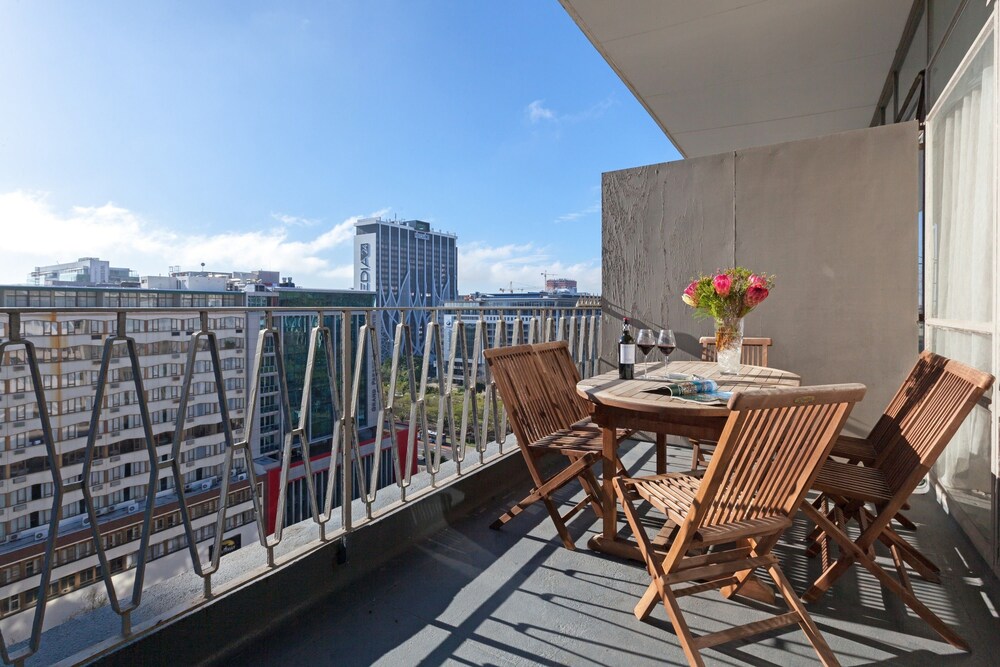 Diplomat 123 By Ctha — 4-Star Luxury Hotel in Cape Town, South Africa