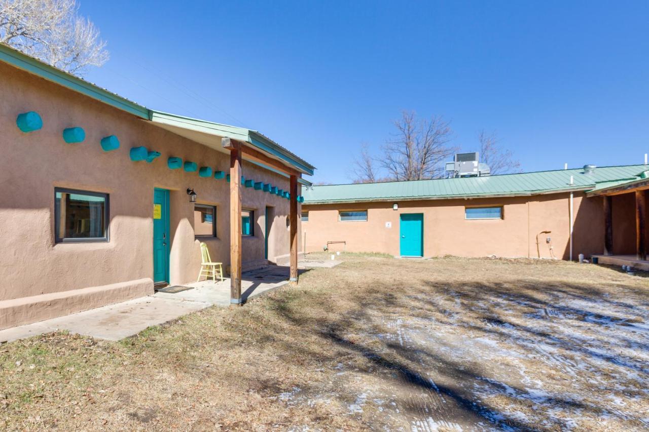 Quiet Mora Hideaway: 35 Mi to Angel Fire Resort — hotel in Mora