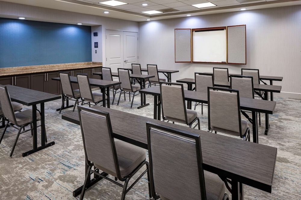 Hilton Garden Inn San Diego Rancho Bernardo - photo 41
