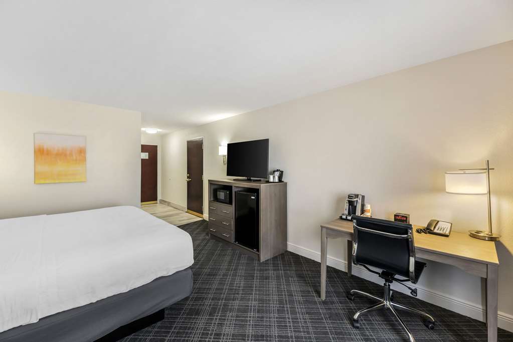 Comfort Inn & Suites Andrews - photo 7