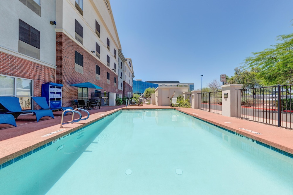 Hampton Inn Phoenix Midtown Downtown Area - photo 26
