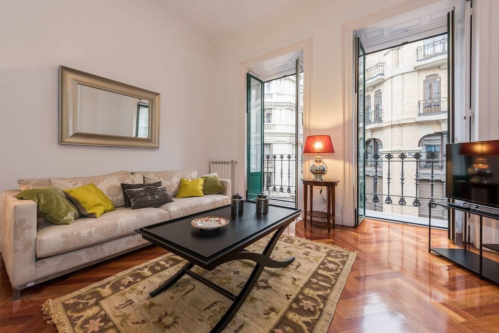 Apartamentos Puerta Del Sol Madrid hotel