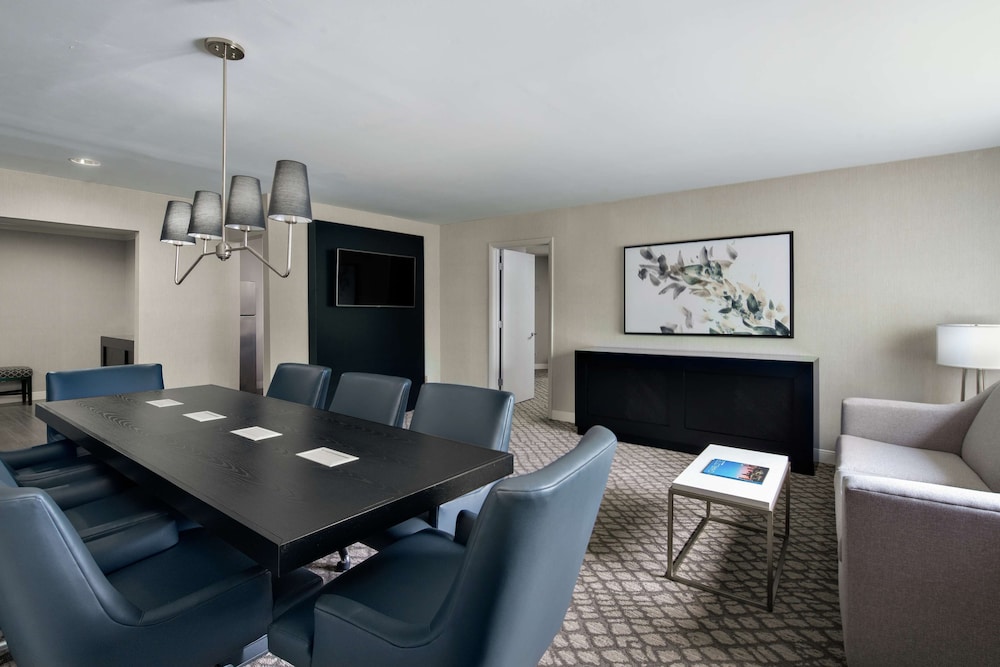 DoubleTree Suites by Hilton Charlotte SouthPark - photo 18