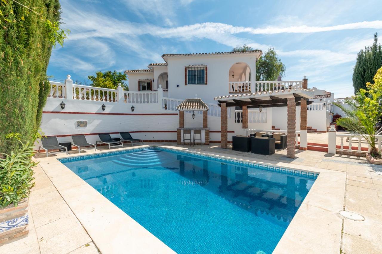 Villa Barranco Big Terrace Private Pool & Parking — 4-Star Luxury Hotel in Mijas, Spain