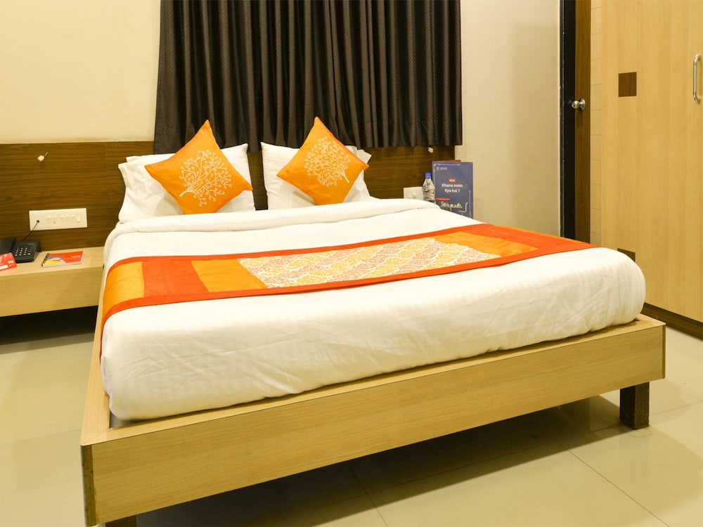Oyo 3776 Hotel Midtown Inn — Nashik