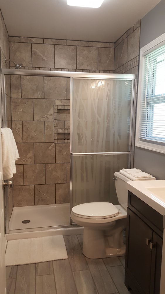 Tower Extended Stay Suites - photo 12