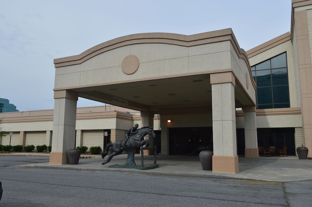 North Baltimore Plaza Hotel - photo 49