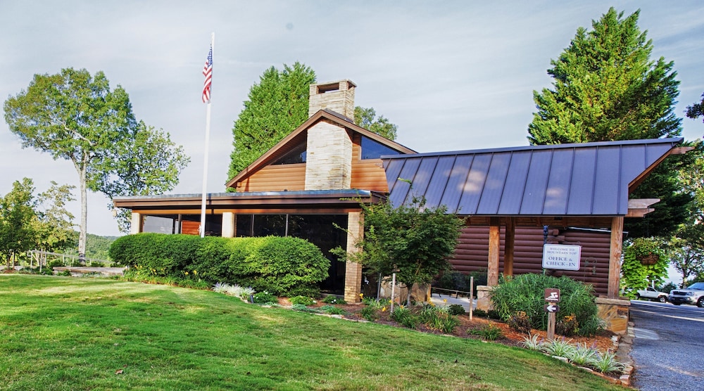 Mountain Top Inn and Resort - photo 2