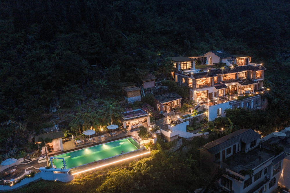 Wanfenglin Half Mountain View Hotel - last minute hotel in Unknown City