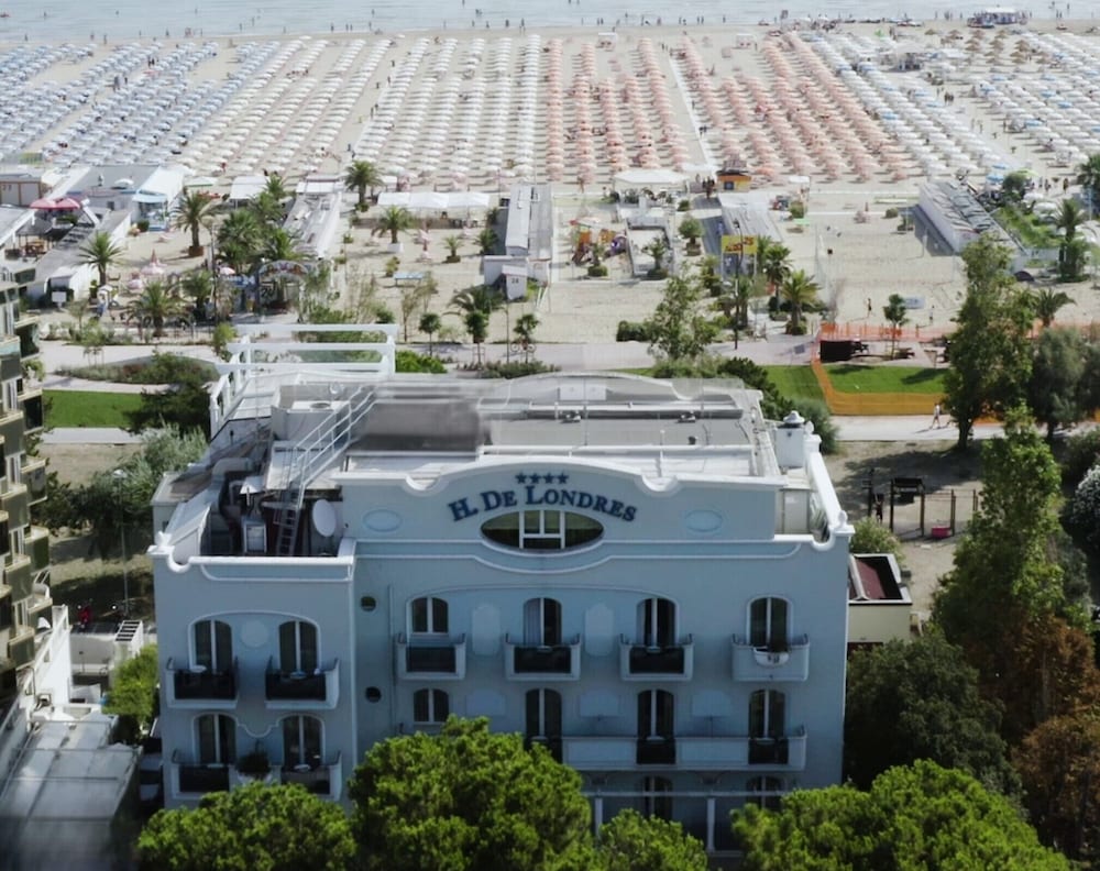 Hotel De Londres — 4-Star Luxury Hotel in Rimini, Italy