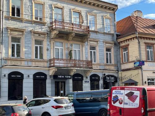 Lux Apartment in Zentrum — 4-Star Luxury Hotel in Chernivtsi, Ukraine