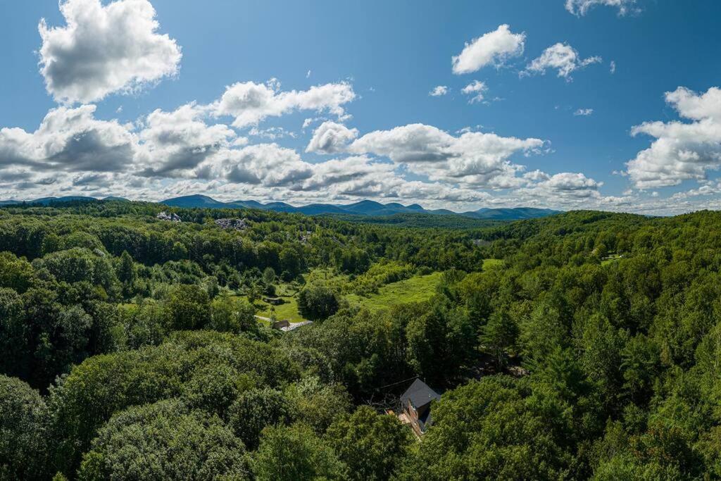 Getaway at 4214 - carbon neutral hotel in Poultney