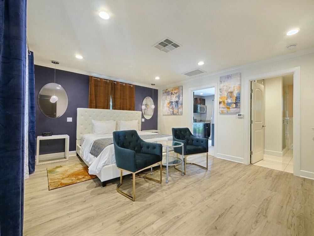 Little Paradise Hotel - photo 5