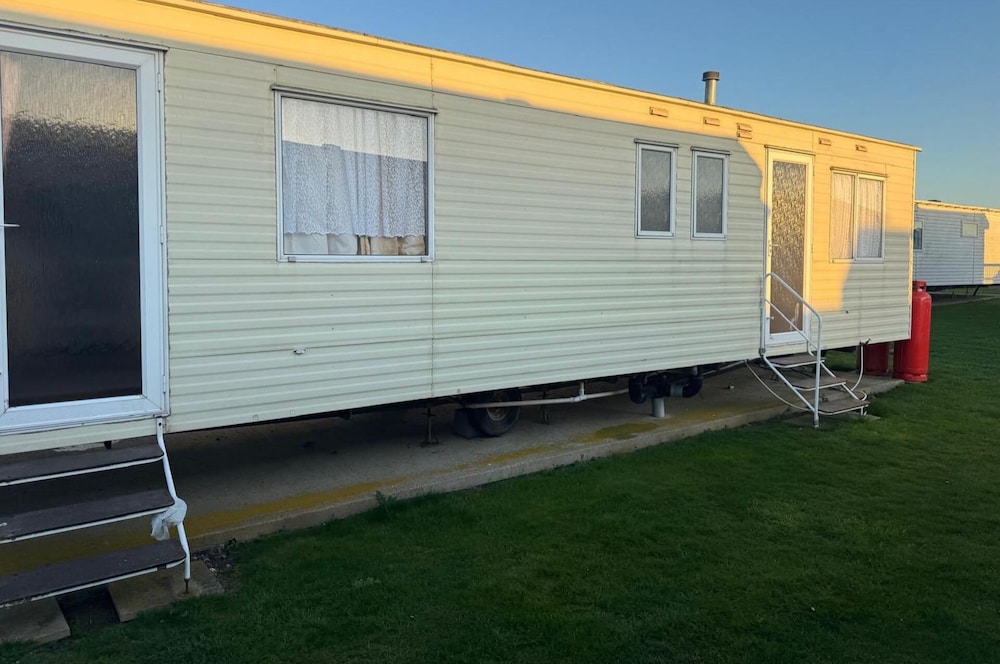 Seaside Bliss Retreat in Heart of Isle of Sheppy in Sheerness, United Kingdom