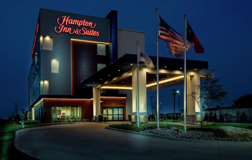 Hampton Inn & Suites Duncanville Dallas - photo 72