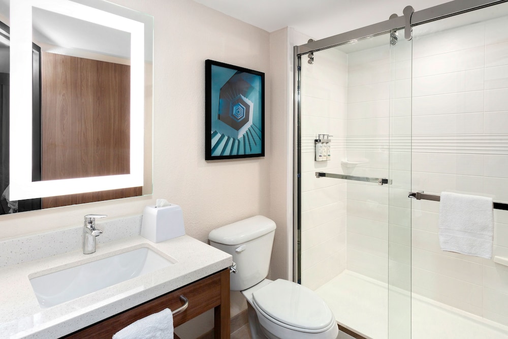 Candlewood Suites Columbus North - photo 29