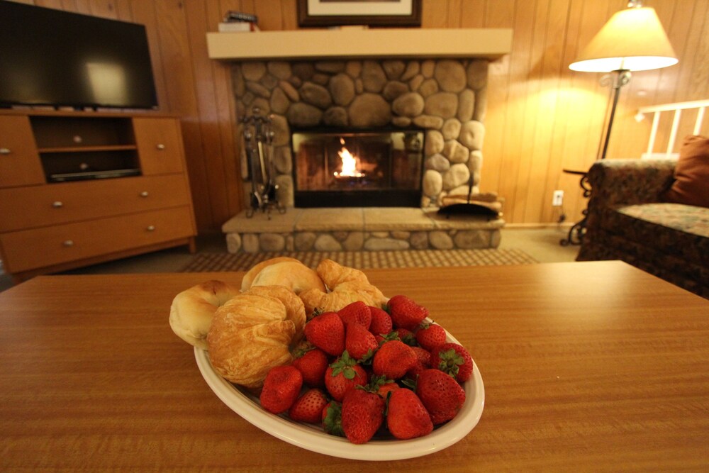 Lake Arrowhead Chalets a VRI resort - photo 9