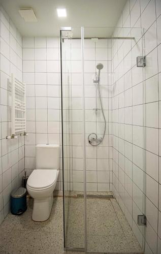 Chic 3BR Apt Near Fabrika By Wehost