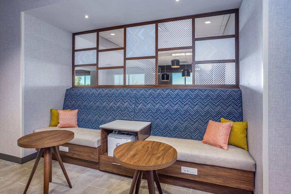 Hampton Inn by Hilton Bedford - photo 41