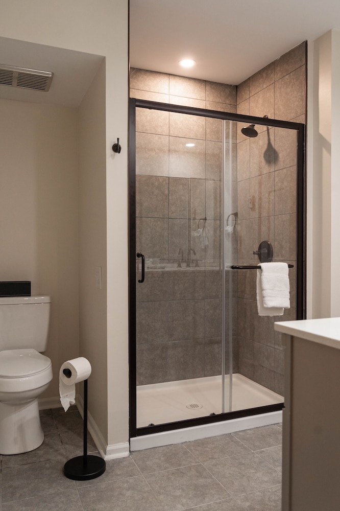 The Inn at Crestwood - photo 40