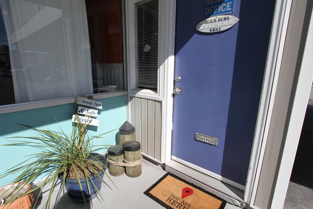 Blue Wave Inn - photo 31