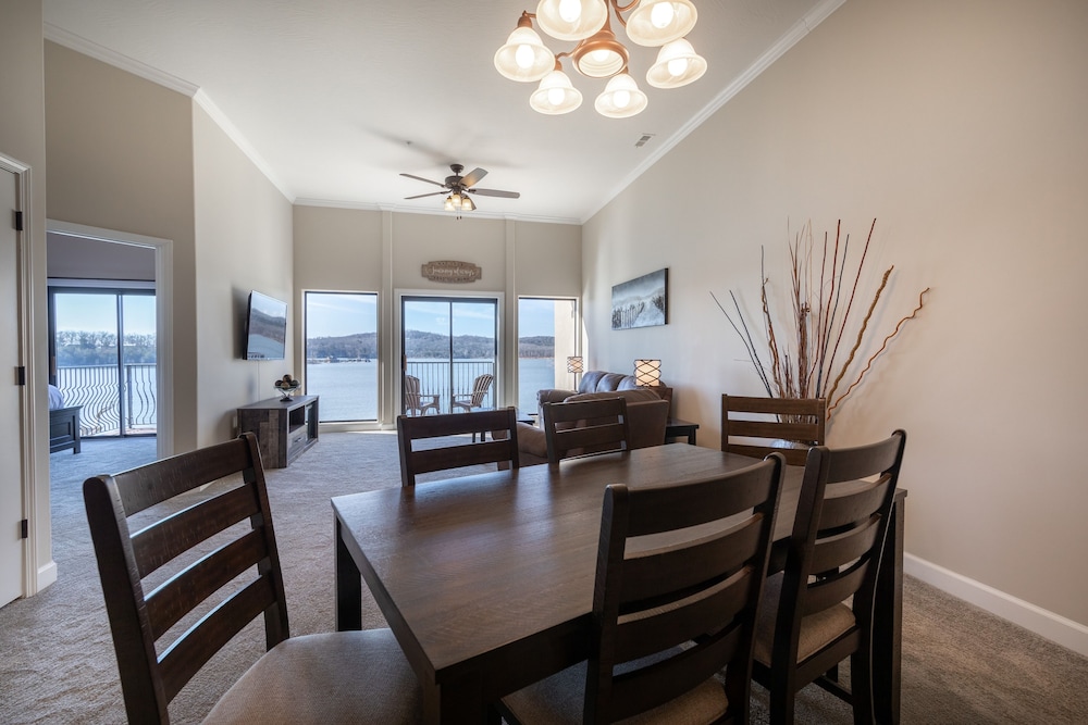 D'Monaco Luxury Resort - photo 17