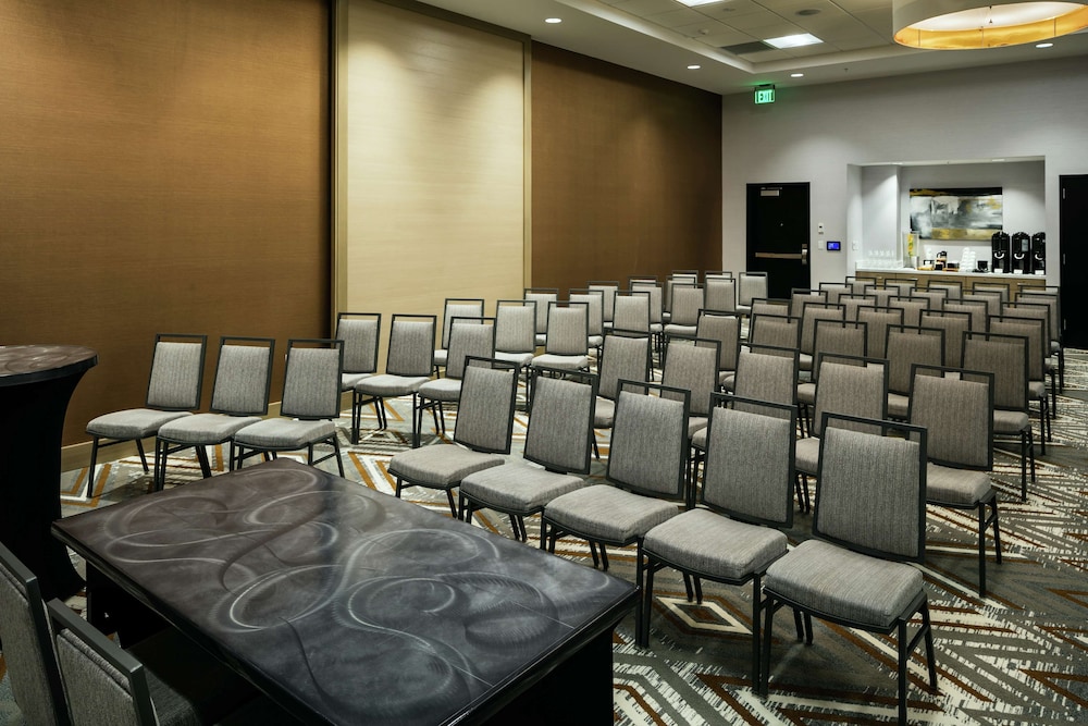 Hilton Garden Inn Seattle Bellevue Downtown WA - photo 82