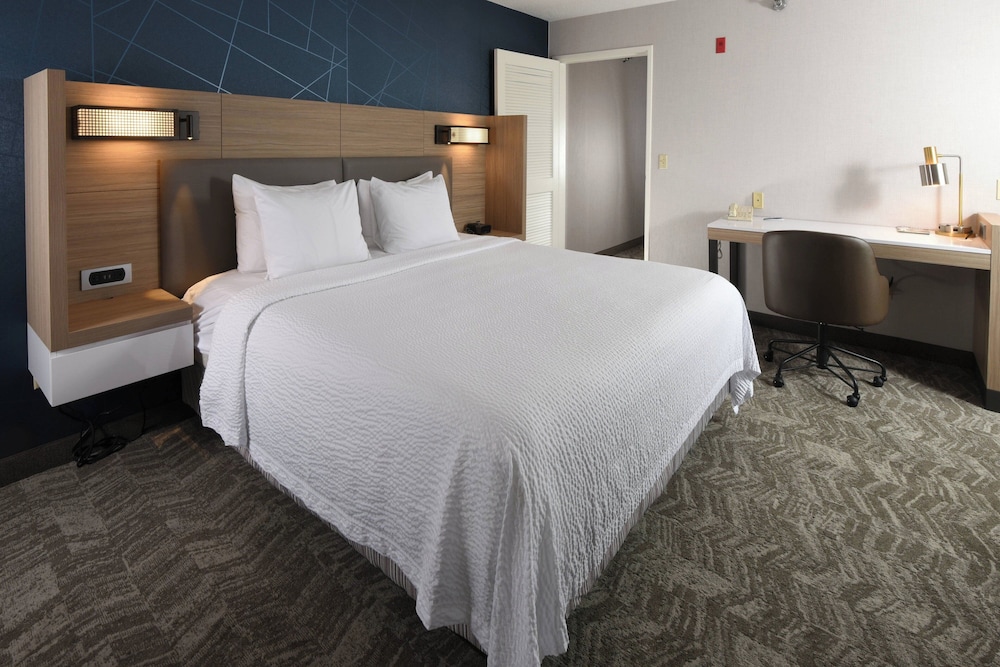 SpringHill Suites Des Moines West - photo 7