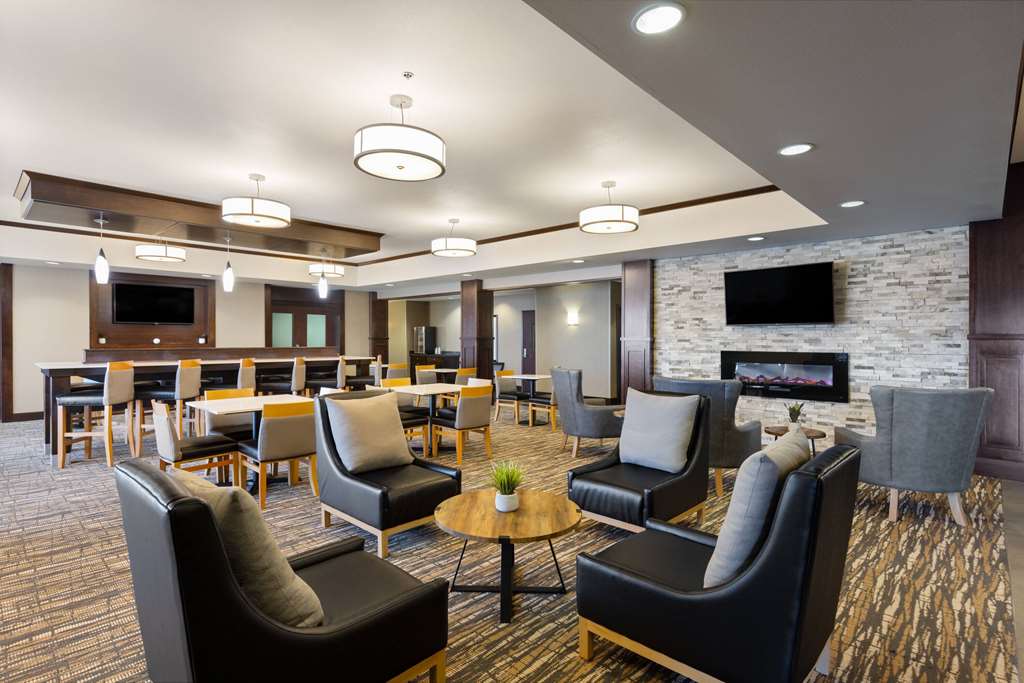 La Quinta Inn & Suites by Wyndham Sioux Falls - featured photo