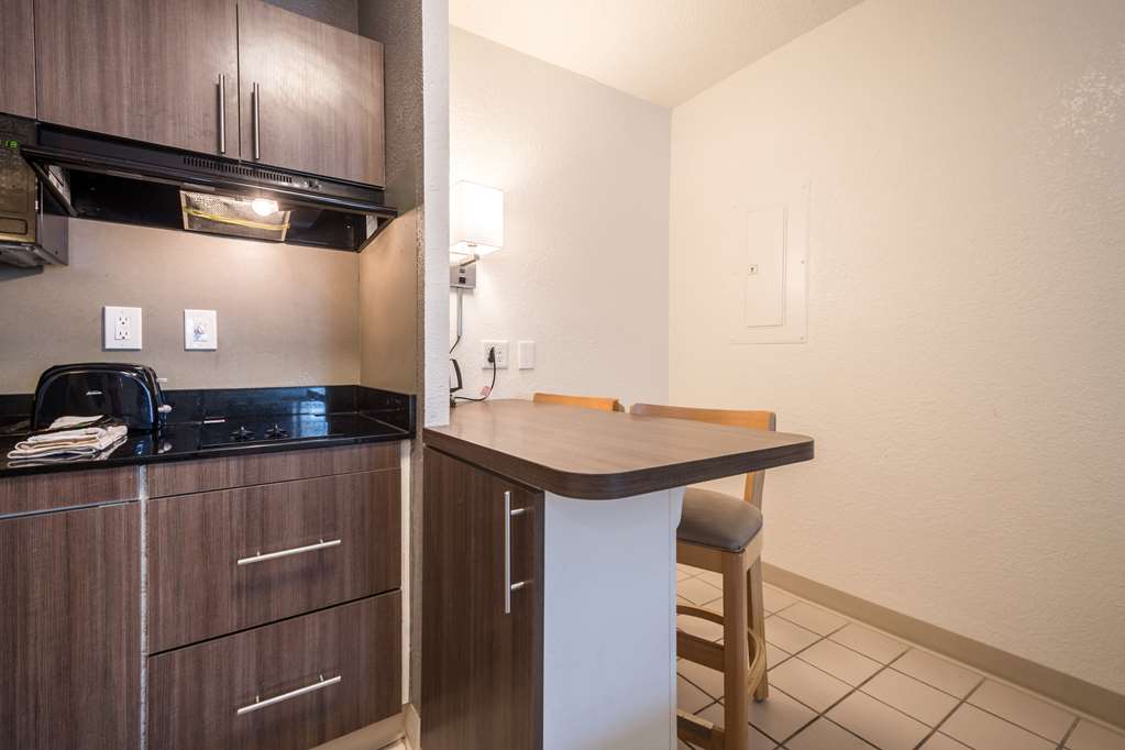 Studio 6 Extended Stay Duluth GA Atlanta Gwinnett Place - photo 19