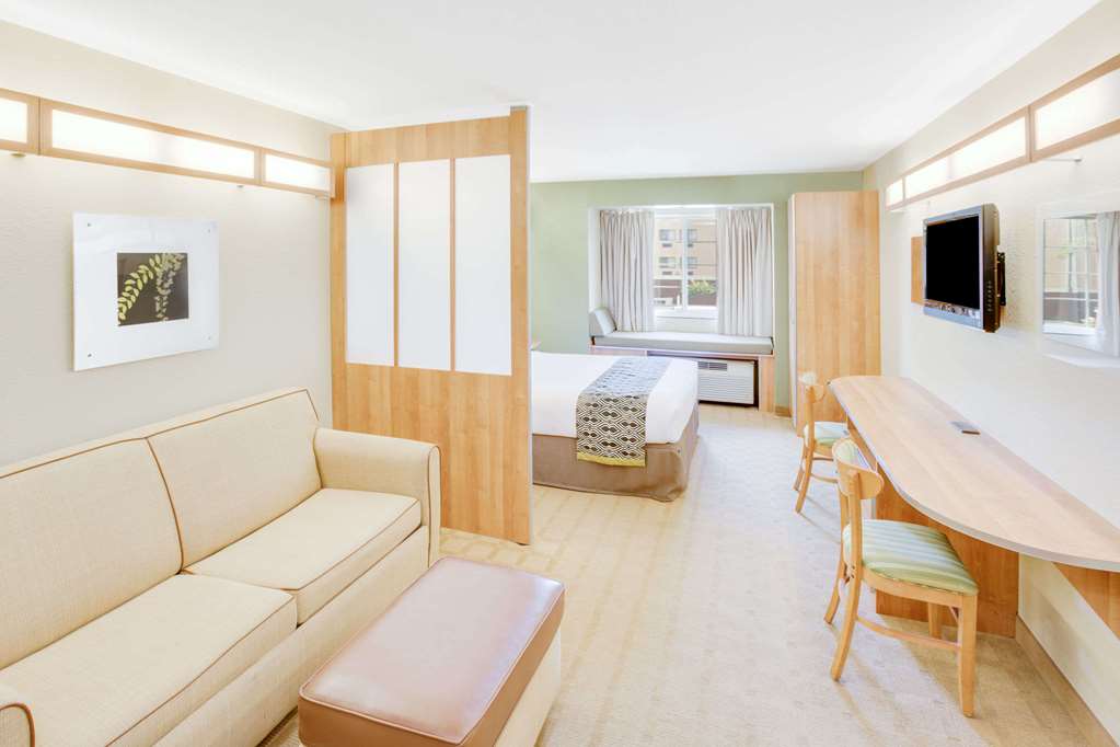 Microtel Inn & Suites by Wyndham Saraland North Mobile - photo 4