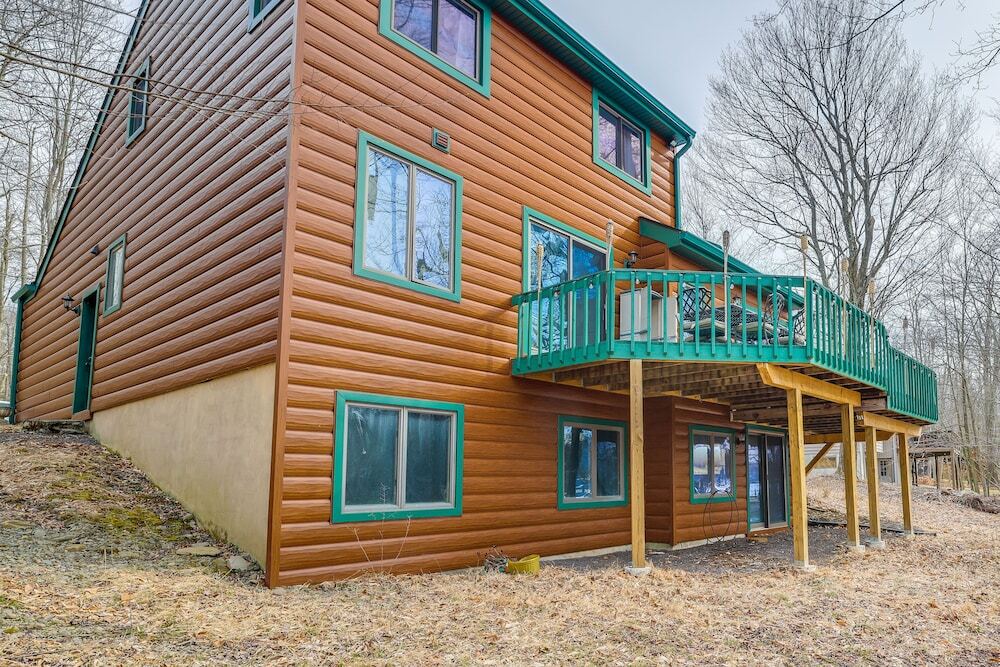 Lovely Poconos Cabin with Resort Amenities - photo 2