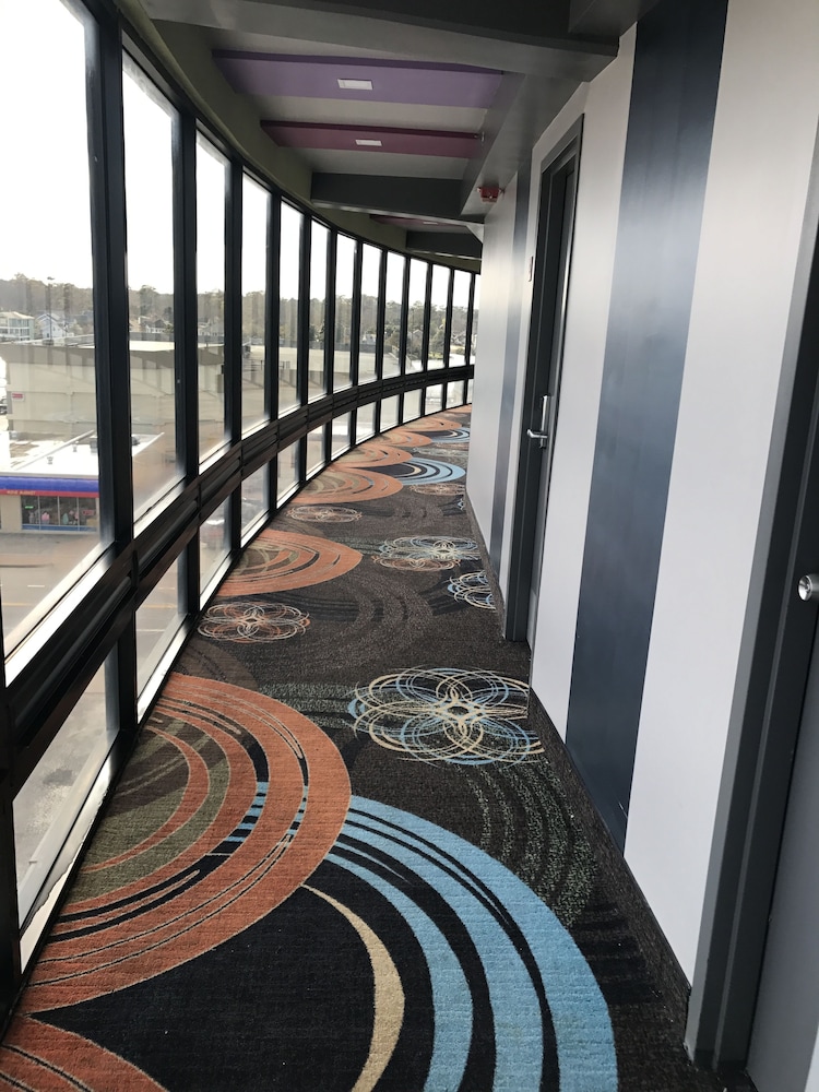 Spark by Hilton Virginia Beach Oceanfront - photo 33