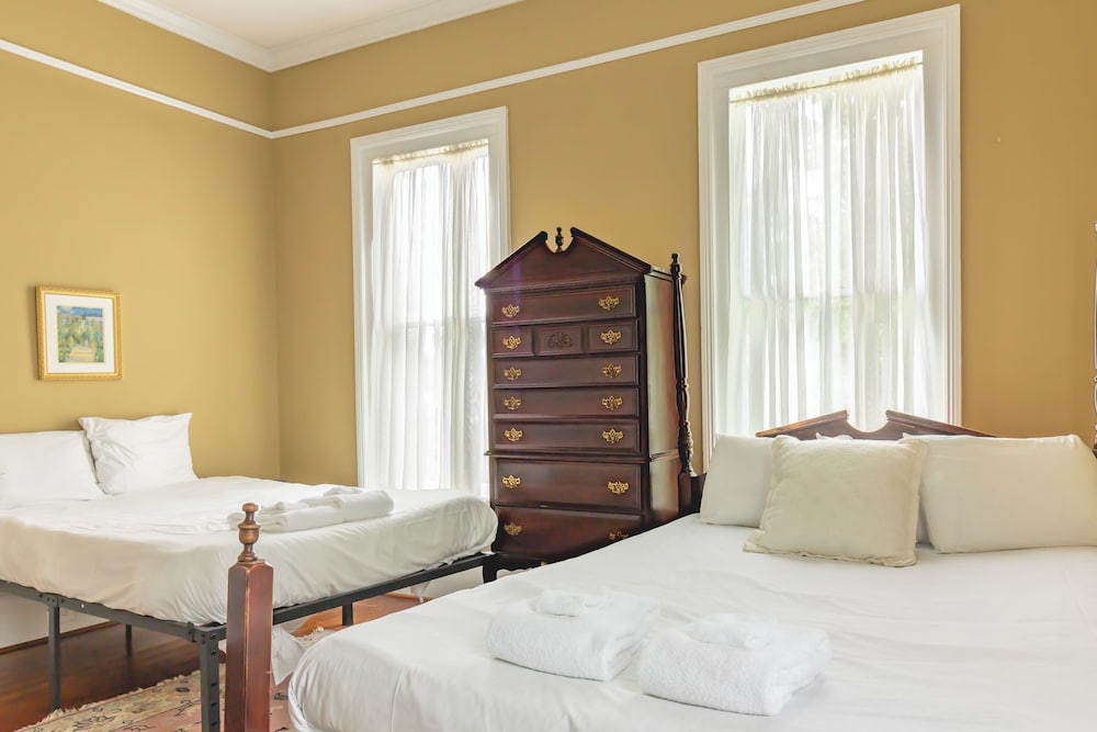 Goldfinch Mansion Historic Luxury on the Park - photo 18