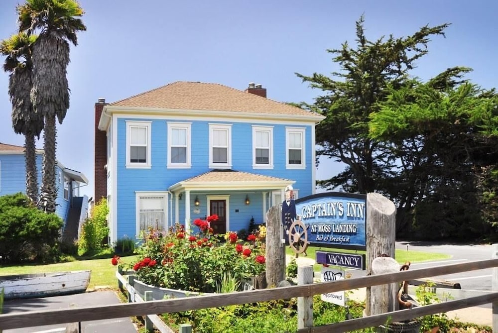Captain's Inn at Moss Landing — hotel in Castroville