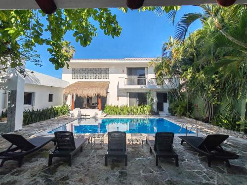 Casa Armonia apartments with pool — 4-Star Luxury Hotel in Cozumel, Mexico
