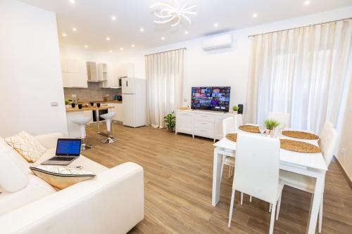 Noh Collection 2BDR apartment Vatican Area — 4-Star Luxury Hotel in Rome, Italy