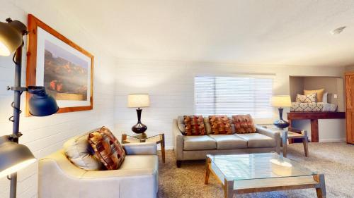 Downtown Cozy Home Base Purple Sage 4 — 4-Star Luxury Hotel in Moab, United States