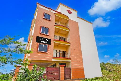 Hotel O Dumduma Near DN Regalia Mall